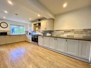 Kitchen/Diner/Living Area- click for photo gallery